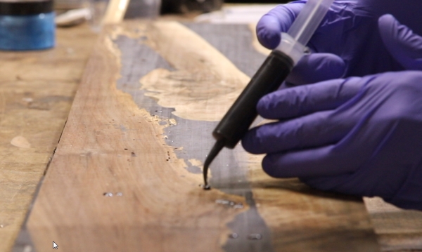 How to Fill Knot Holes and Cracks with Black Epoxy – Woodworkers Source Blog